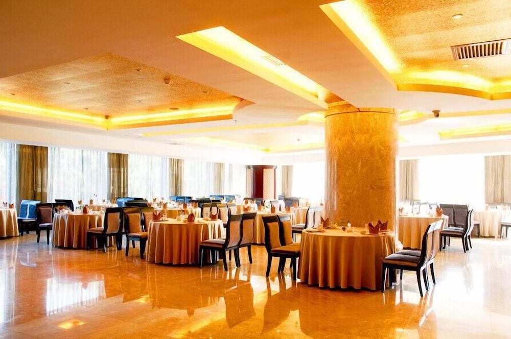 סניה Hawaii Hotel מראה חיצוני תמונה