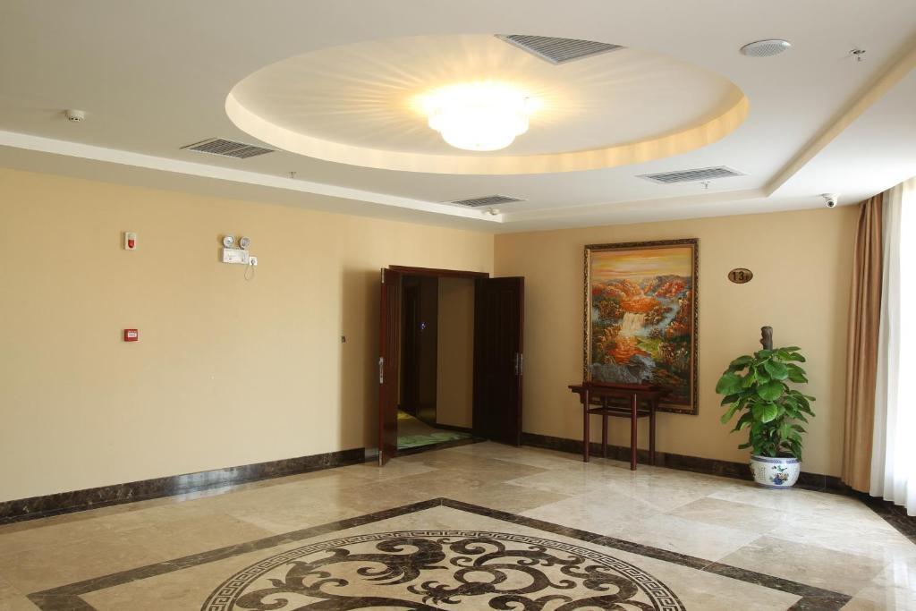 סניה Hawaii Hotel מראה חיצוני תמונה