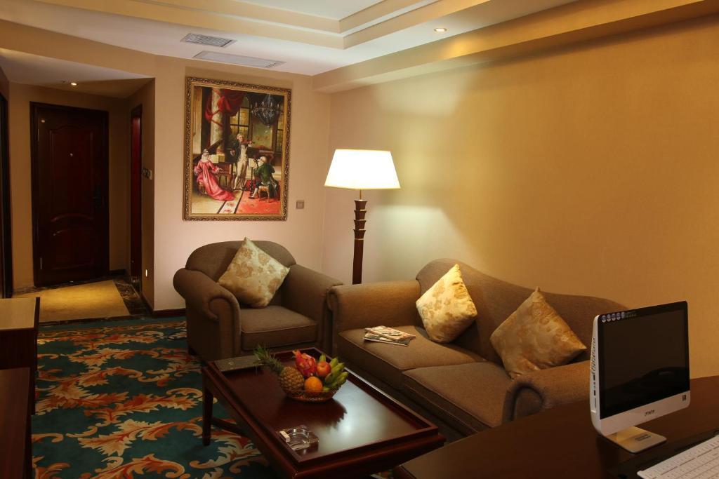 סניה Hawaii Hotel מראה חיצוני תמונה