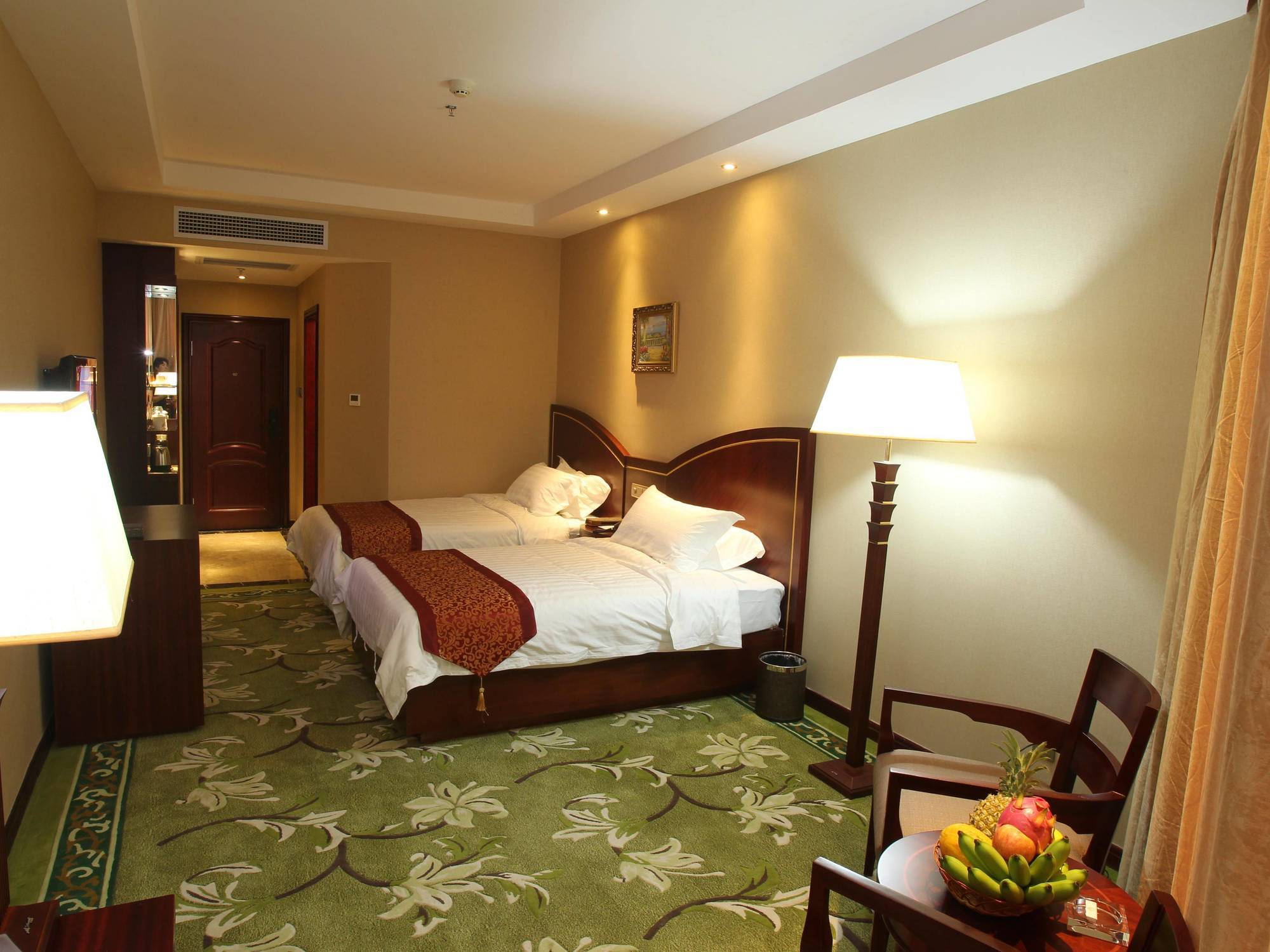 סניה Hawaii Hotel מראה חיצוני תמונה