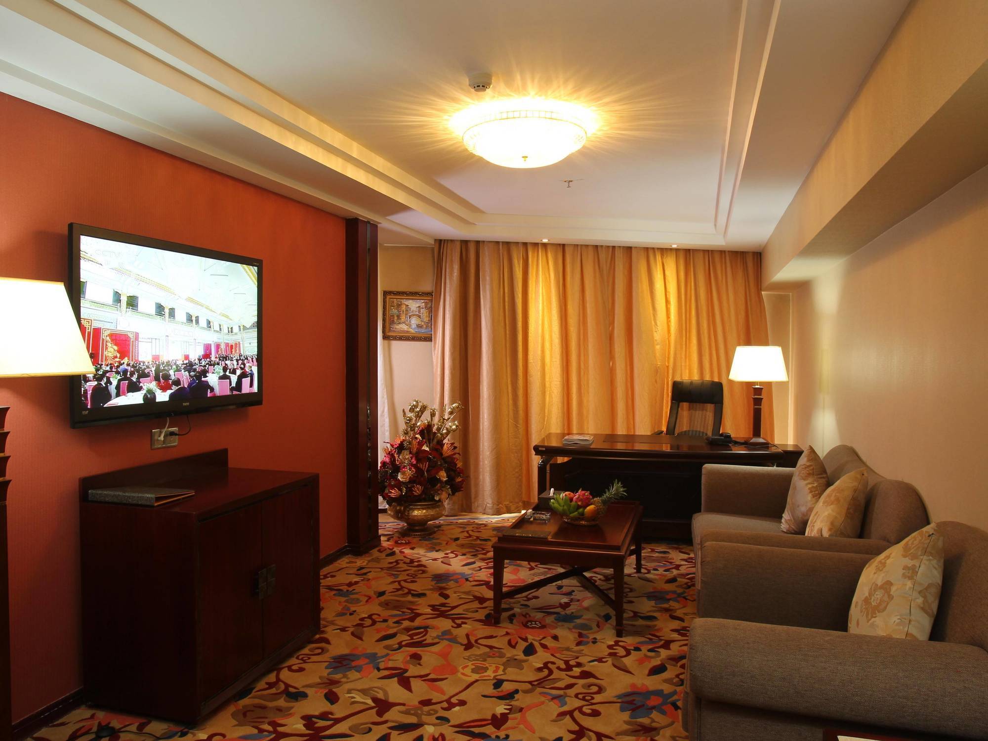 סניה Hawaii Hotel מראה חיצוני תמונה